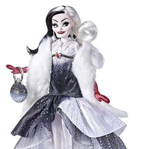 Disney Villains Style Series Cruella De Vil DOLL BNIB Collectors